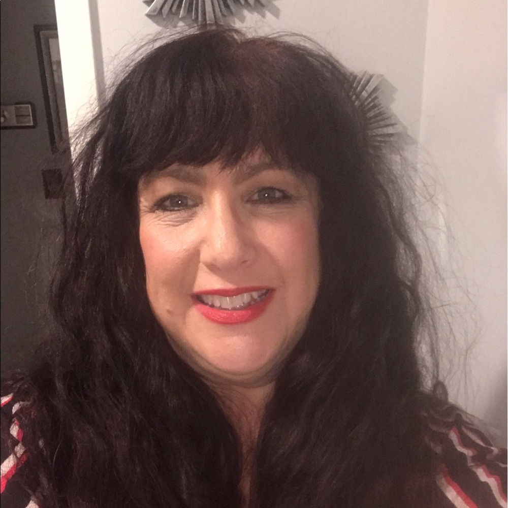 Meet your Posher, Lisa